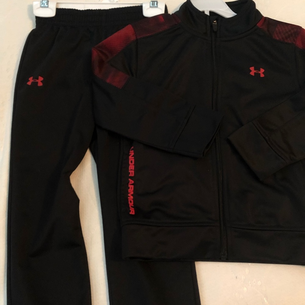 Boys under Armour pant and jacket set